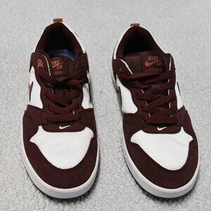 Nike Alleyoop W7 NWOT